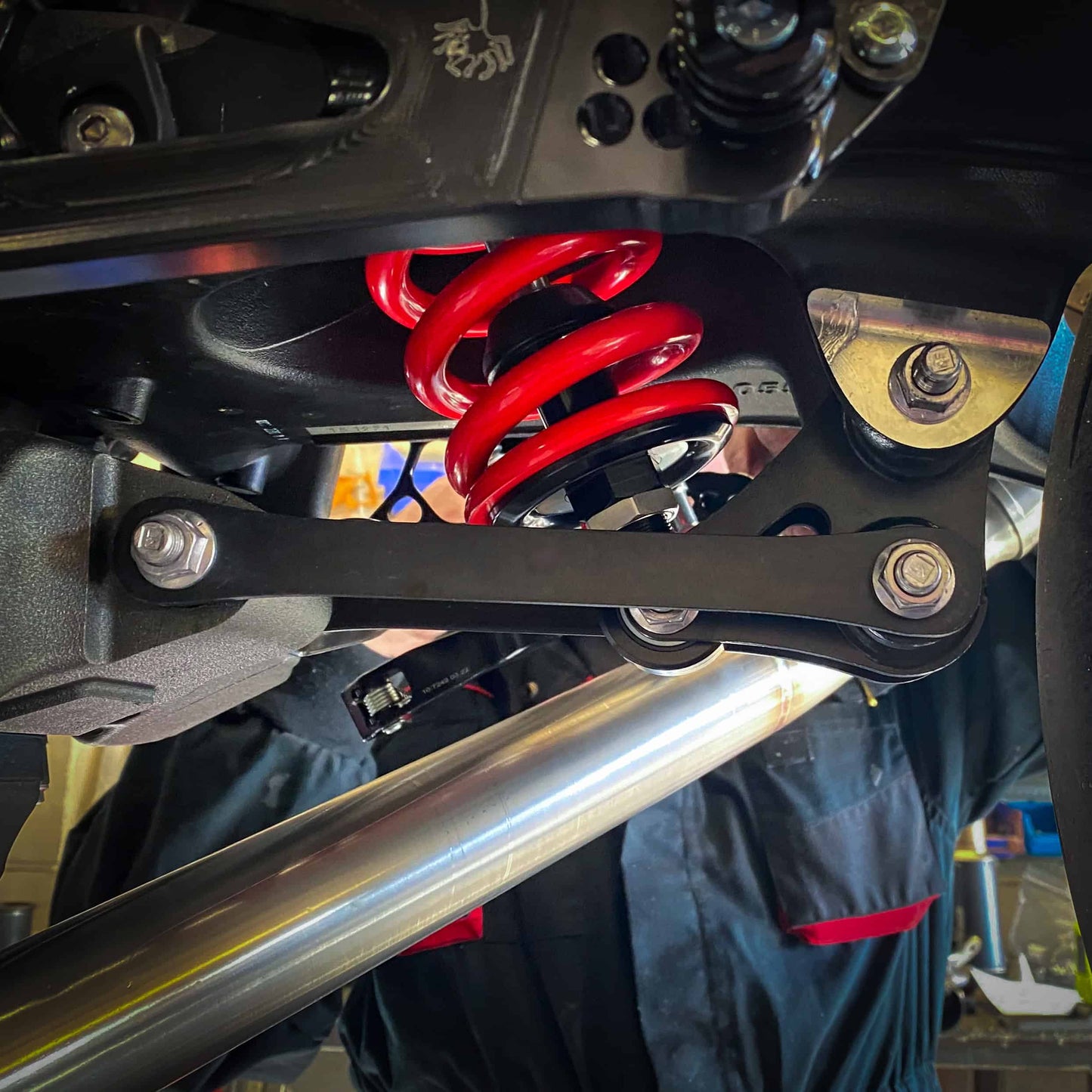 "TRS" Eslabón lineal de suspensión