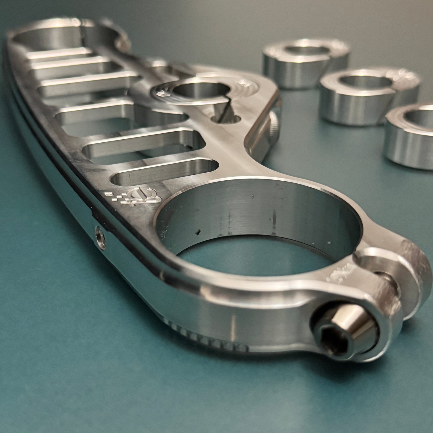 Racing adjustable Triple Clamp Kit (gen 2)